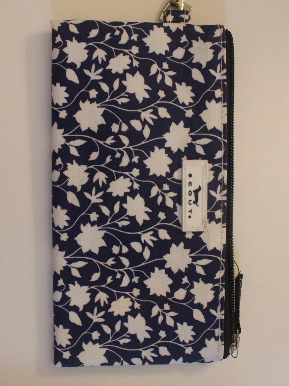 SCOUT Navy Blue White Floral Zip Pouch with Detachable Wrist Strap